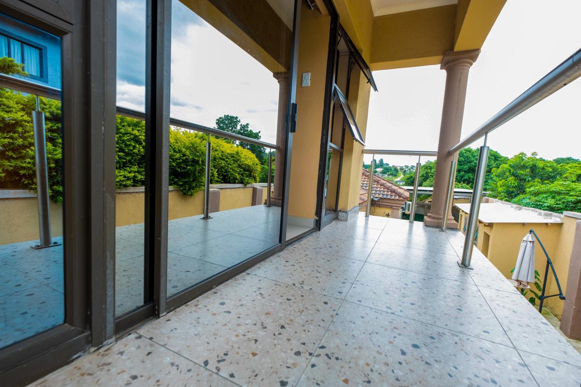 Woodmead Guest House Манзини Екстериор снимка