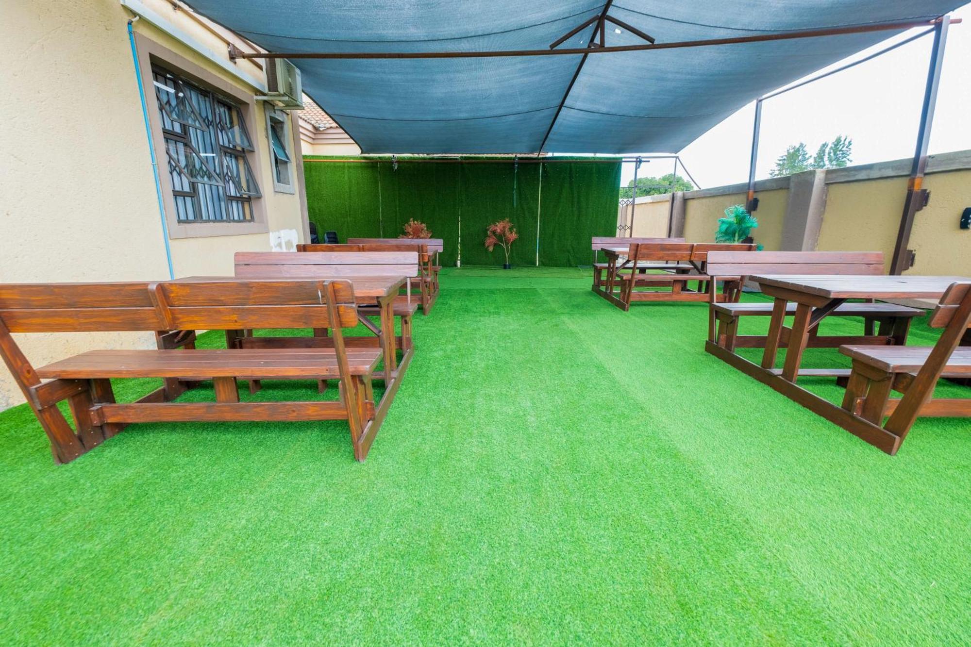Woodmead Guest House Манзини Екстериор снимка