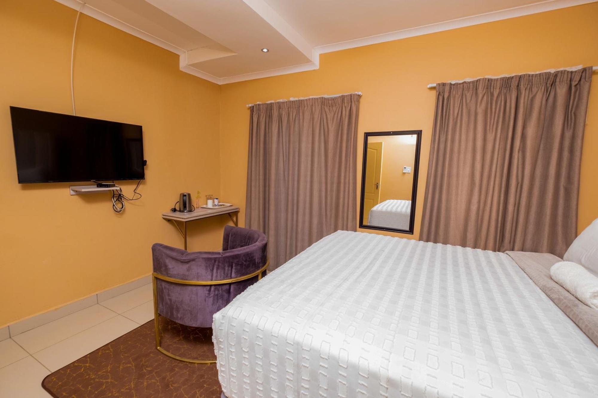 Woodmead Guest House Манзини Екстериор снимка